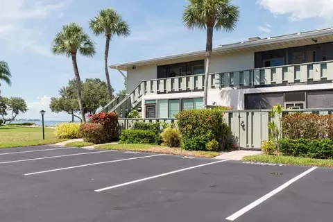 600 Manatee Ave #111, Holmes Beach, FL 34217