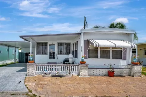 238 Palm Ln, Palmetto, FL 34221