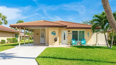 3213 Cambridge Ave, Bradenton, FL 34207