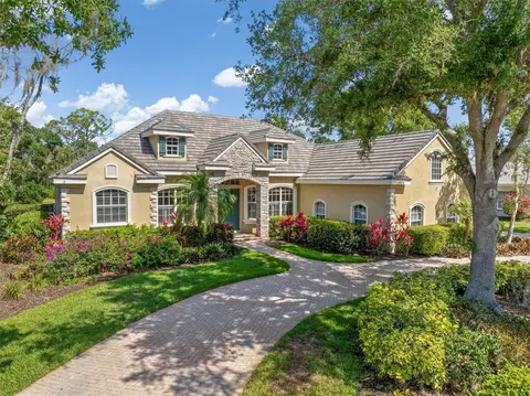 8838 Bloomfield Blvd, Sarasota, FL 34238