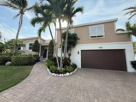 615 Ivanhoe Ln, Holmes Beach, FL 34217