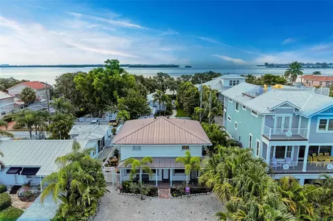 2313 Avenue B, Bradenton Beach, FL 34217