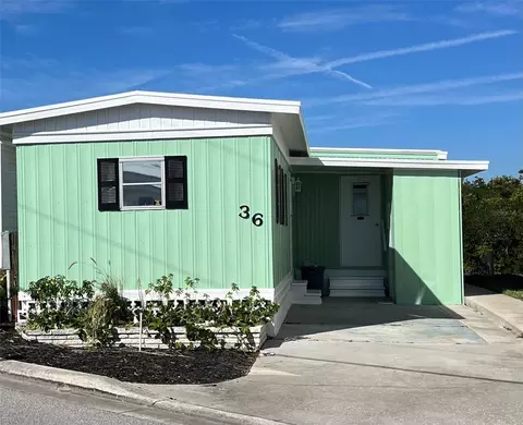 36 N Starboard Dr, Venice, FL 34285
