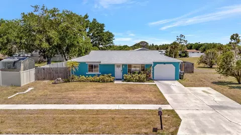 7055 Kenwood Dr, North Port, FL 34287
