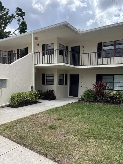 7050 Fairway Bend Ln #167, Sarasota, FL 34243