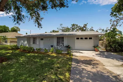 709 84th St NW, Bradenton, FL 34209