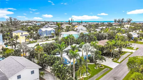 View/Area - 403 75th St, Holmes Beach, FL 34217 photo 4 of 10