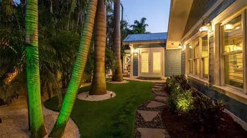 Exterior - 403 75th St, Holmes Beach, FL 34217 photo 12 of 17