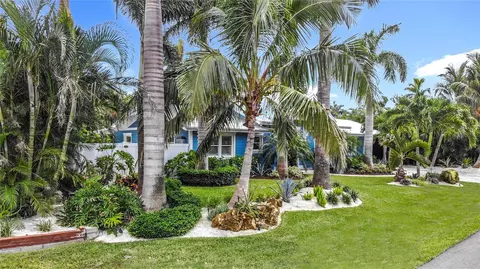 Exterior - 403 75th St, Holmes Beach, FL 34217 photo 5 of 17