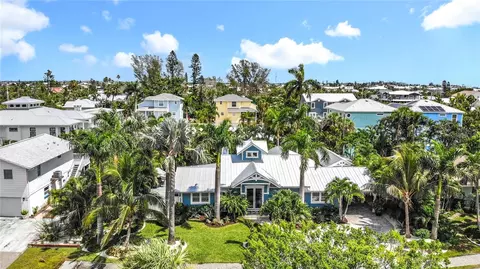 View/Area - 403 75th St, Holmes Beach, FL 34217 photo 9 of 10