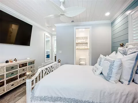 Bedroom - 403 75th St, Holmes Beach, FL 34217 photo 4 of 8