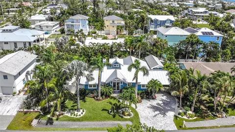 View/Area - 403 75th St, Holmes Beach, FL 34217 photo 6 of 10
