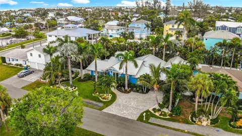 View/Area - 403 75th St, Holmes Beach, FL 34217 photo 7 of 10