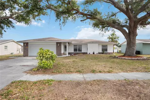 1007 Southern Pine Ln, Sarasota, FL 34243