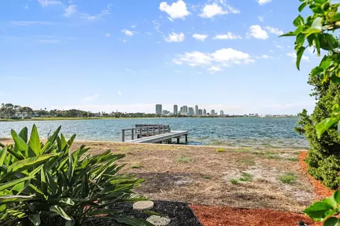 377 22nd Ave SE, Saint Petersburg, FL 33705