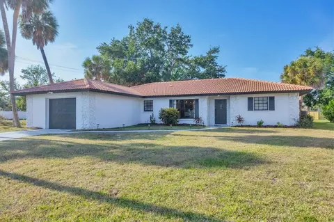 2301 Cass St, Sarasota, FL 34231