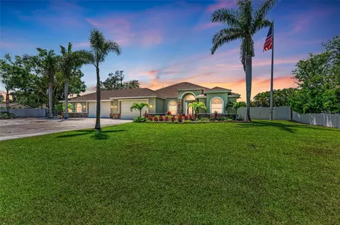 7420 Tuttle Ave, Sarasota, FL 34243