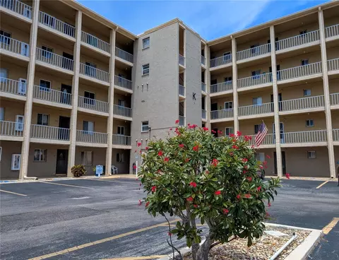 3744 Lake Bayshore Dr #K-503, Bradenton, FL 34205