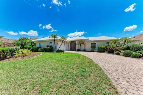 585 Khyber Ln, Venice, FL 34293