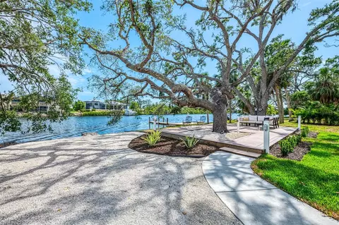 5377 Palos Verdes Dr, Sarasota, FL 34231