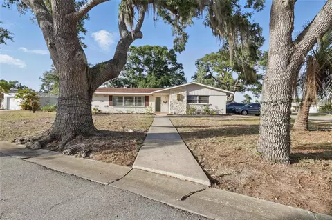 3941 Pin Oaks St, Sarasota, FL 34232