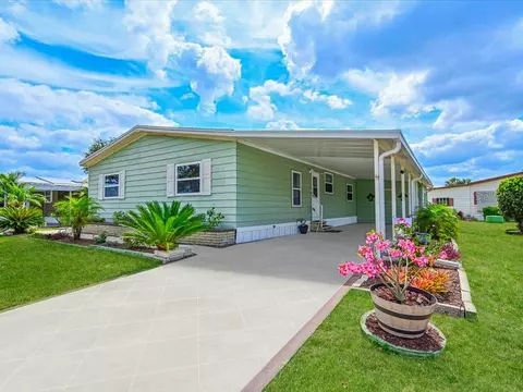8400 Princess Ct, Palmetto, FL 34221