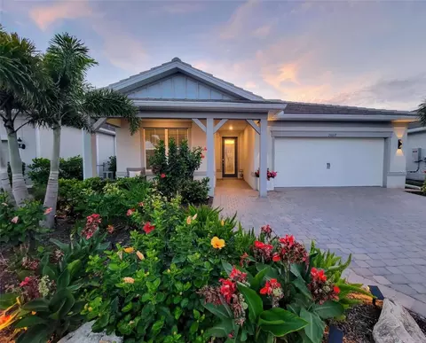 26017 Seastone Dr, Englewood, FL 34223