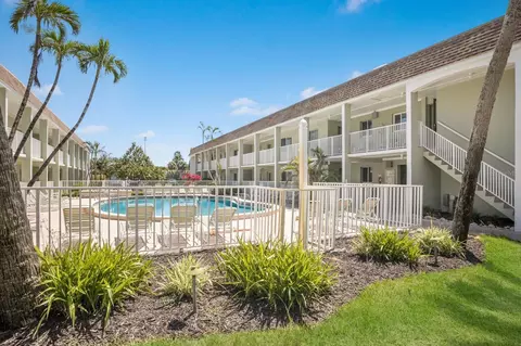 7100 Gulf Dr #114, Holmes Beach, FL 34217