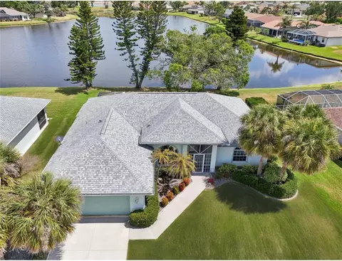 5596 Sabal Trace Dr, North Port, FL 34287