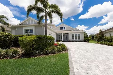 8133 Grande Shores Dr, Sarasota, FL 34240
