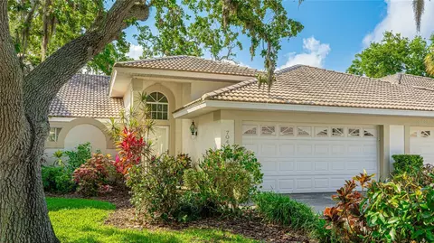 7044 Woodside Oaks Cir #9, Sarasota, FL 34231