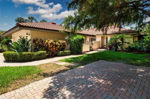 4812 Kestral Park Cir #20, Sarasota, FL 34231