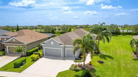 2240 Crystal Lake Trl, Bradenton, FL 34211
