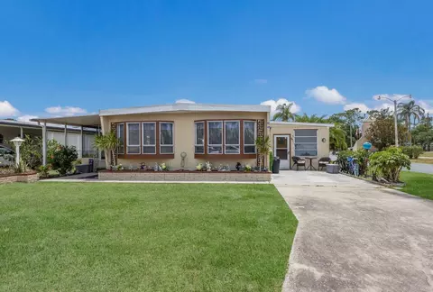 921 Faith Cir E #37, Bradenton, FL 34212