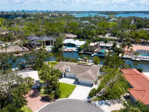 609 Lotus Ln, Sarasota, FL 34242