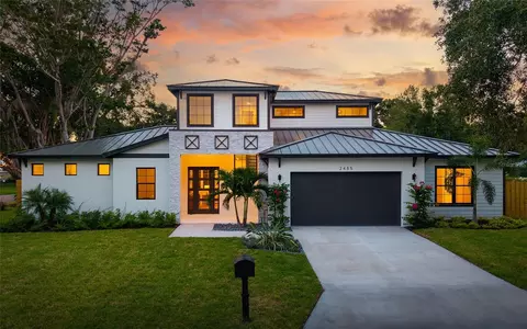 2485 S Milmar Dr, Sarasota, FL 34237
