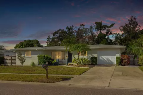 6442 Colonial Dr, Sarasota, FL 34231