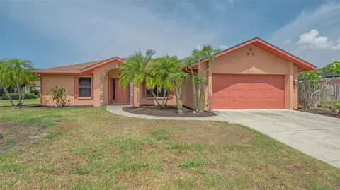 5004 32nd St E, Bradenton, FL 34203