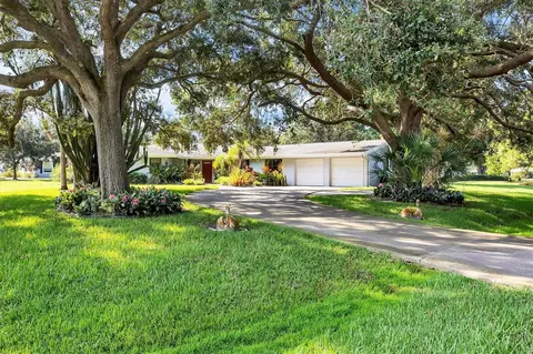 3010 E Forest Lake Dr, Sarasota, FL 34232