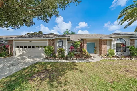 7984 Glenbrooke Ln, Sarasota, FL 34243