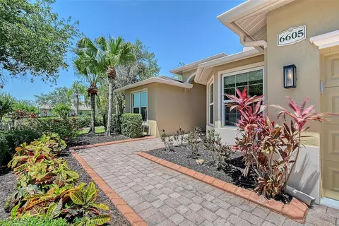 6605 38th Ln E, Sarasota, FL 34243