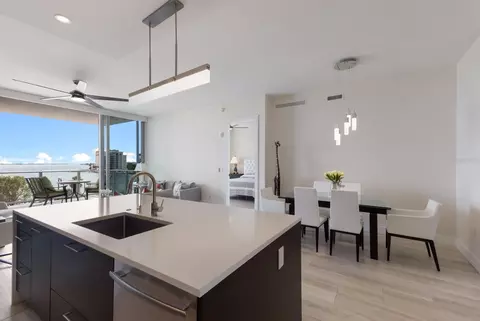 1155 N Gulfstream Ave #406, Sarasota, FL 34236