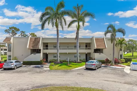 7193 W Country Club Dr N #137, Sarasota, FL 34243