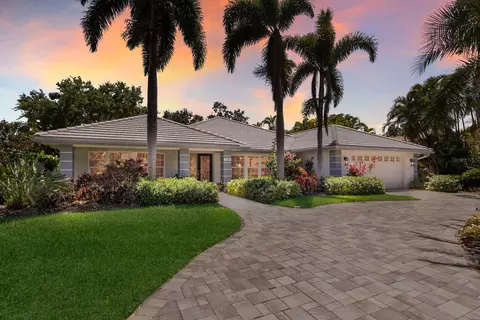 1780 Pine Harrier Cir, Sarasota, FL 34231