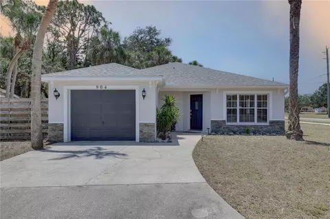904 Winter Garden Dr, Sarasota, FL 34243