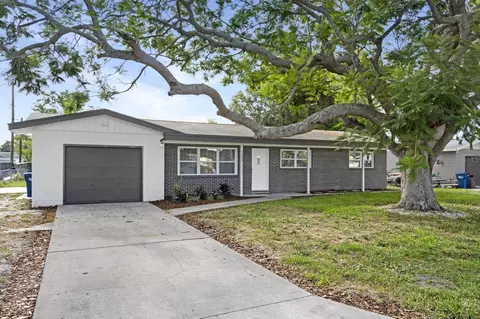 3303 32nd St W, Bradenton, FL 34205