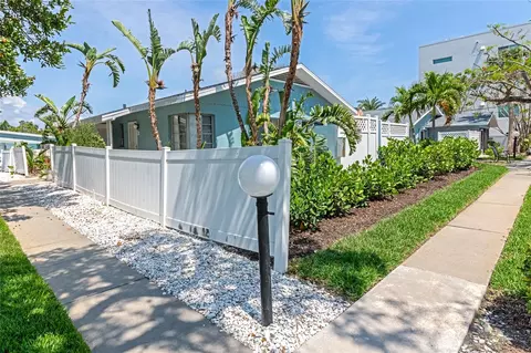 170 Roosevelt Dr #2, Sarasota, FL 34236