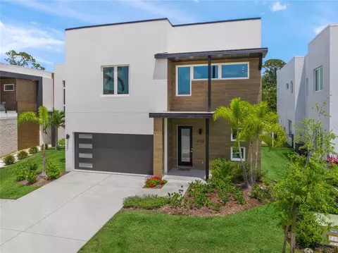 4726 Rivetta Ct, Sarasota, FL 34231