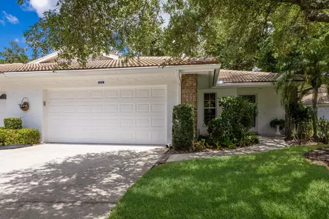 5712 Garden Lakes Dr, Bradenton, FL 34203