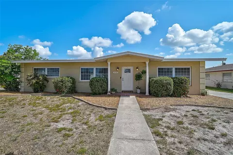 2708 27th Avenue Dr W, Bradenton, FL 34205